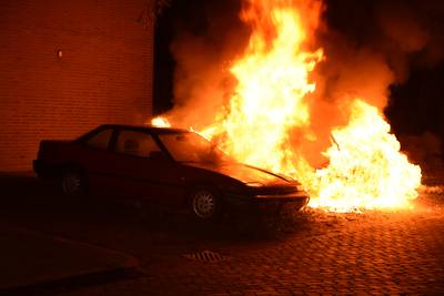 Opnieuw auto's in lichterlaaie in Nijmegen