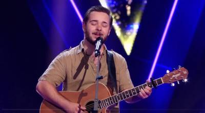 Countryzanger Rowan steelt harten van The Voice-kijkers