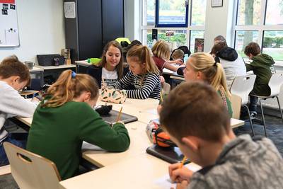 Staking mogelijk afgelast, maar Graafse brievenactie gaat door: ‘Ik wil een echte leerkracht, omdat...’