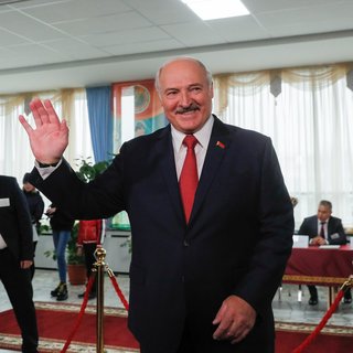 ‘Laatste dictator van Europa’ Aleksandr Loekasjenko behoudt greep op Wit-Rusland