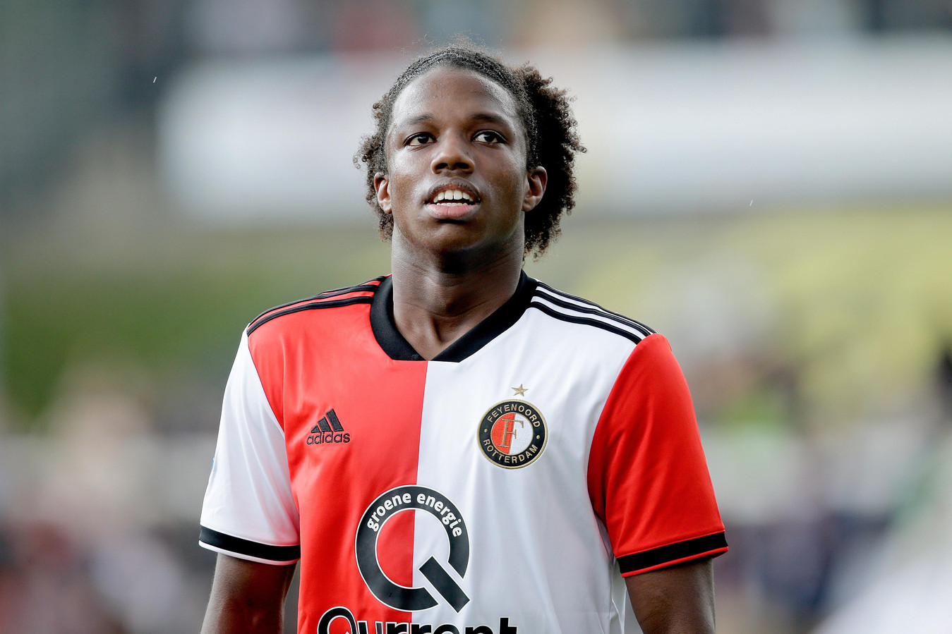 Feyenoorder Malacia emotioneel na fraaie treffer: â€˜Deze goal was voor