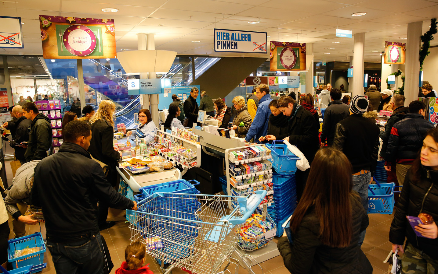 Zondag zijn bijna overal de supermarkten open, behalve in de Biblebelt Foto AD.nl