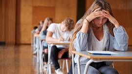Niveau onderwijs in Vlaanderen boert stelselmatig achteruit: “Het minimum is de norm geworden”