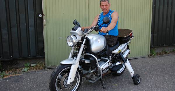 Karel uit Albergen heeft 1 been en kan motorrijden, maar mag dat niet - Tubantia