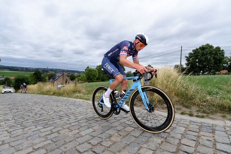 Van der Poel test zich op hellingen Ronde van Vlaanderen ...