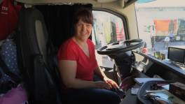 Trucker Edith laat zich niet doen door mannelijke collega's