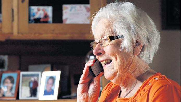 Memphis Depay Cora Schensema - Memphis Depay shows softer side after