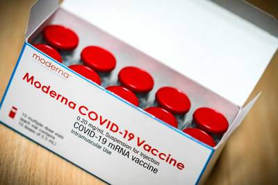 “Moderna-vaccin biedt minimaal een jaar bescherming tegen corona”: derde dosis zou bescherming kunnen verlengen
