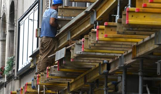 Na vier moeilijke jaren herademt de bouwsector voorzichtig: ‘Mijn orderboek is tegenwoordig een jaar vooruit gevuld’
