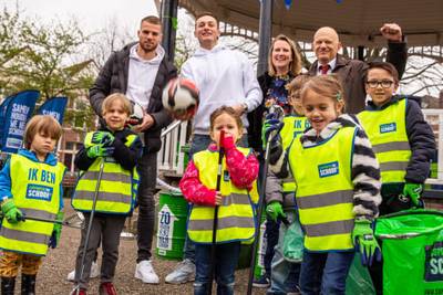 Nederland weer wat schoner: recordaantal vrijwilligers ruimt zwerfafval op