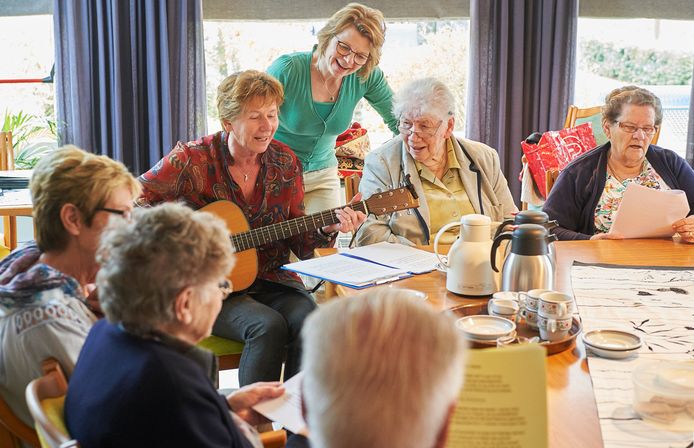 Wonderbaarlijk VIDEO: Venhorst pioniert met activiteiten voor ouderen | Boekel LC-96