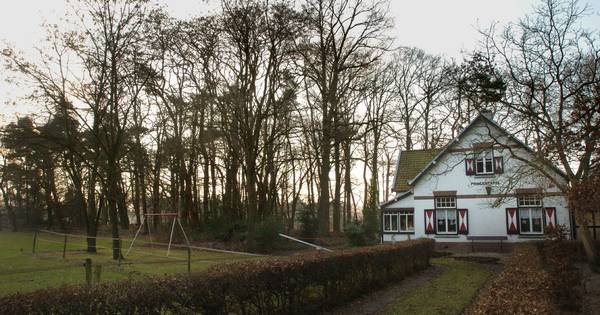 Princentafel in Teteringen staat te koop | Oosterhout - BN DeStem