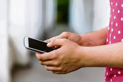 Veel apps voor kinderen bevatten misleidende en manipulatieve reclame