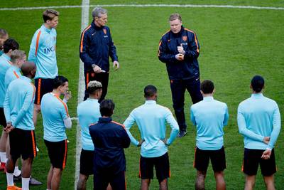 Koeman lijkt Oranje op zeven plekken te gaan wijzigen