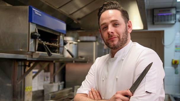 Kitchen 999: Emergency Chefs