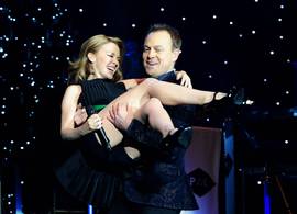 Zo worden Kylie Minogue en Jason Donovan herenigd 