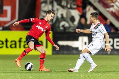 Live: Penalty brengt Helmond Sport terug in de wedstrijd tegen NEC: 1-2