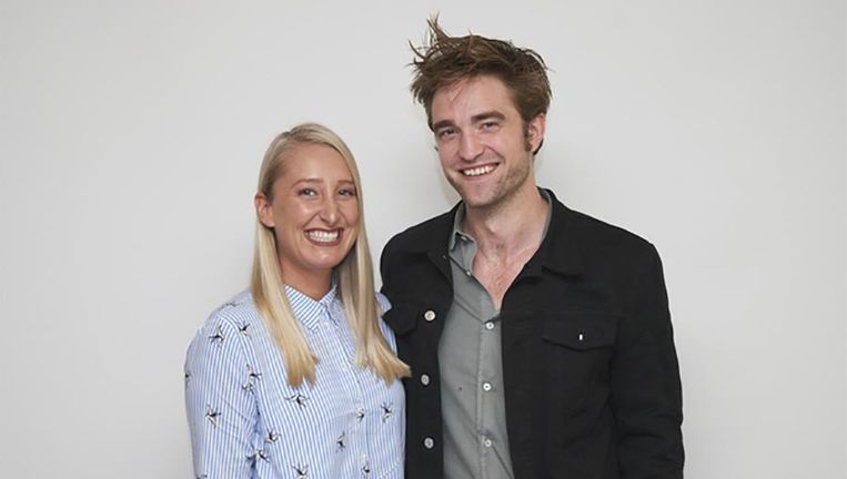 Nuestro reportero Kristien junto con Robert Pattinson.