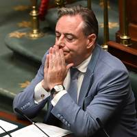 Federale regeringstop na enkele uren uiteen zonder akkoord over begroting na fikse waarschuwing over nakende rentesneeuwbal