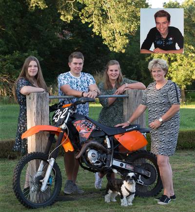 Boet (18) overleed op ‘zijn’ Zwarte Cross: ‘Dat kan niet, was het eerste wat ik zei’