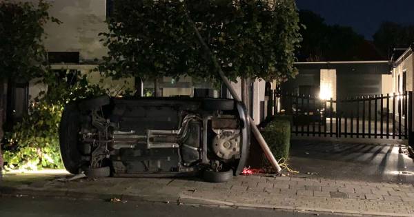 Twee personen meegenomen naar politiebureau na ongeval in Oldenzaal.