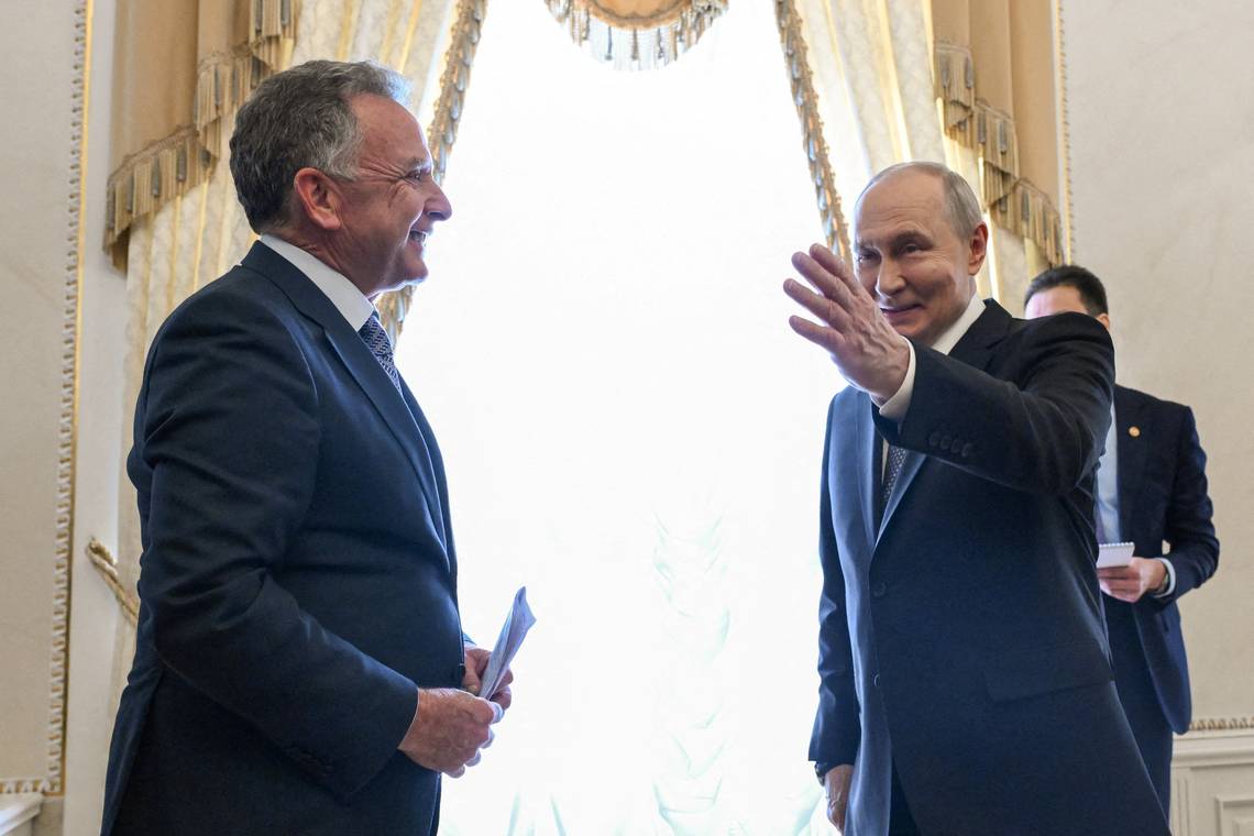‘Poetin is een ijskoude moordenaar’: Trump-gezant Witkoff krijgt felle kritiek na opvallend ‘weldoener’-compliment voor Russische president