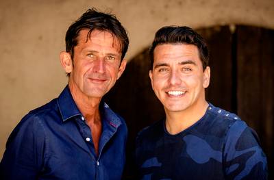 Cornald en Jan presenteren songfestivalfeest in Amsterdam