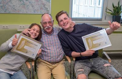 Tieners Sander en Lisa redden leven van Wiebe (76) uit Malden: 'Onvoorstelbare helden'