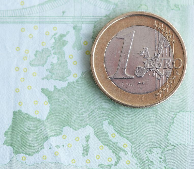Euro Zakt Voor Het Eerst In 10 Jaar Terug Naar Introductiekoers Het Parool
