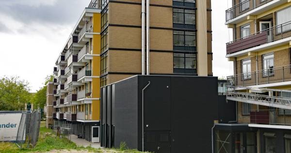 @terneuzentv. Het houdt niet op de pelletkachel in de veste Terneuzen willen ze 15jaar gaan gebruiken dat woort 15 jaar in de stankoverlast zitten ons gezondheid gaat er aan mensen