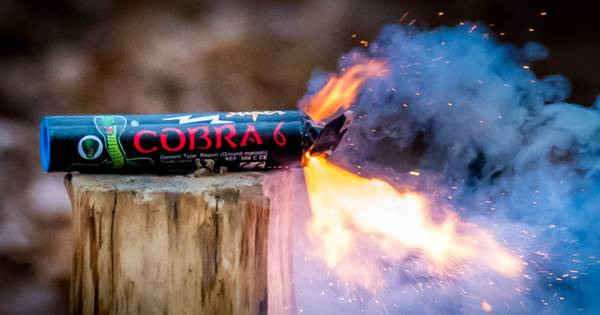 Jongeren betrapt met zwaar knalvuurwerk in Poortvliet, 19-jarige man aangehouden