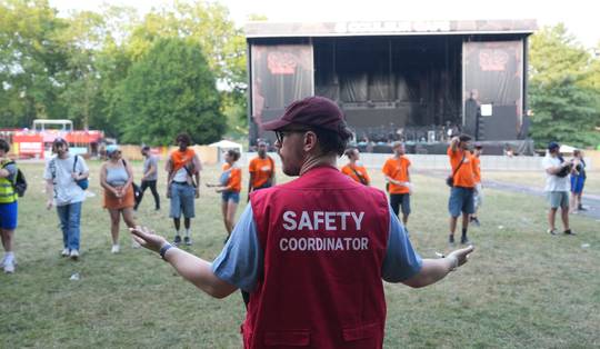 Waarom werden sommige festivals afgezegd en konden andere wel doorgaan? ‘Je wil niet de organisator zijn die de bliksem ziet inslaan of zijn tent ziet omwaaien’