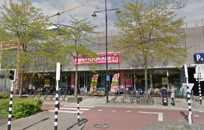 Mislukte Overvaller Dacht Vette Buit Te Vinden In Kluizen Leen Bakker Den Haag Ad Nl