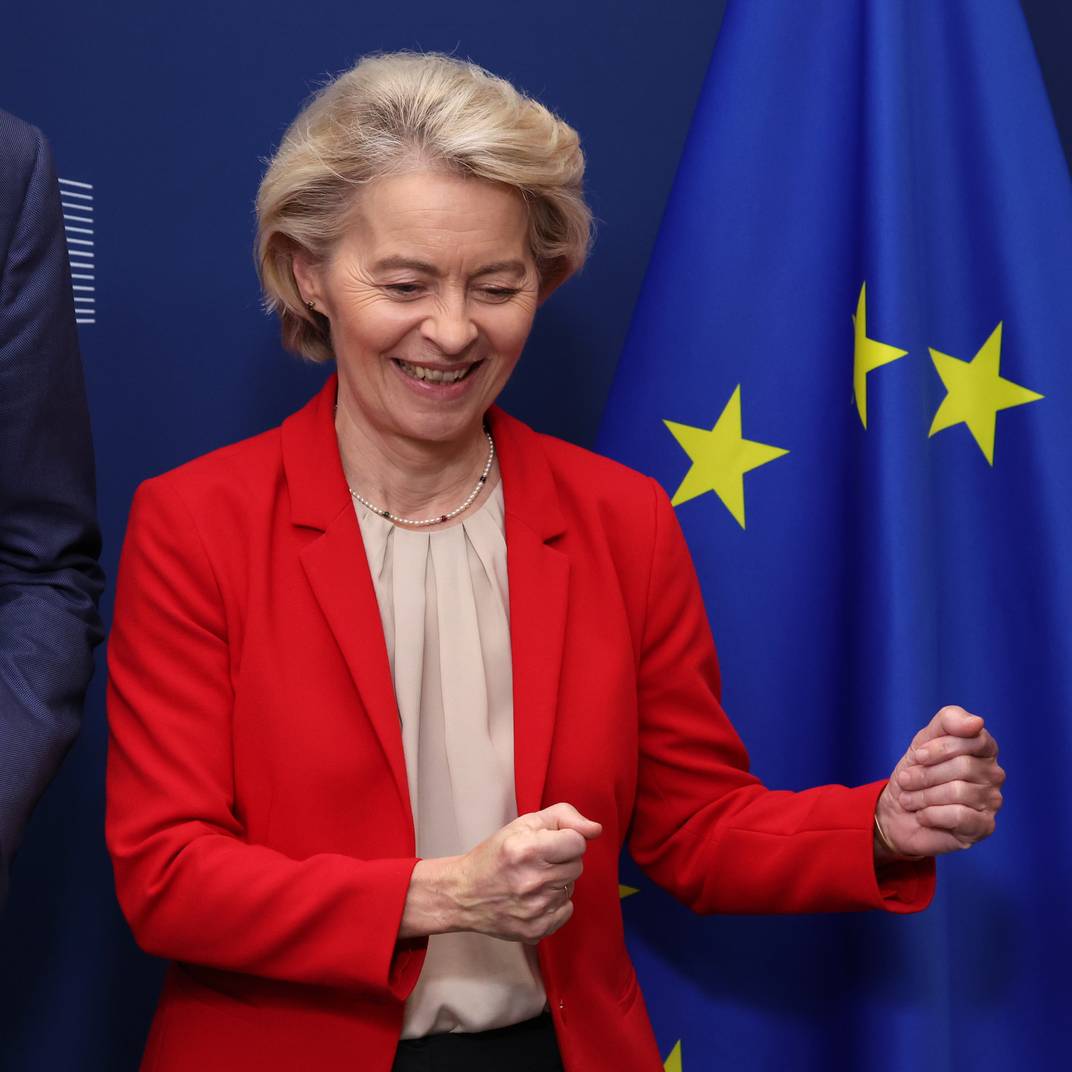 De Europese Unie moet zich herbezinnen: doorgaan met slijmen, of vanaf nu de rug recht houden?