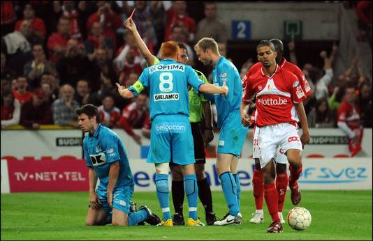 Le Standard met la pression sur Anderlecht et Genk ...