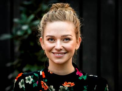 Pip huilt regenbogen, Patrick laat pijnlijke plekjes waxen