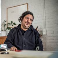 ‘Literatuur en de opvoeding van een kind zijn prachtige manieren om aan de tijd te ontsnappen’