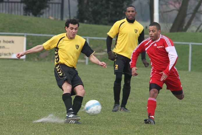Get Voetbalveld Met Spelers Background