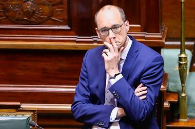 Le vice-premier ministre Van Peteghem critique Marc Van Ranst et la 