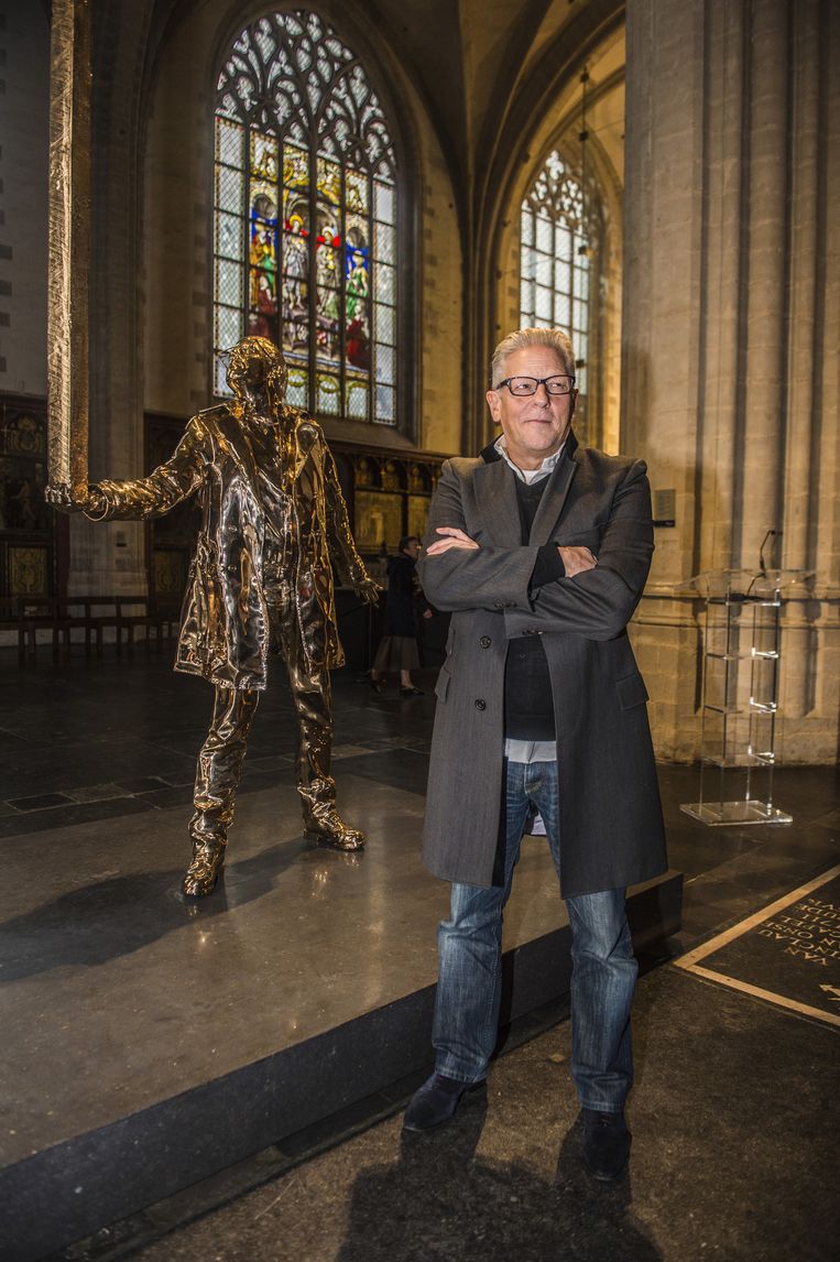 Jan Fabre onthult beeld in kathedraal | Antwerpen | Regio ...