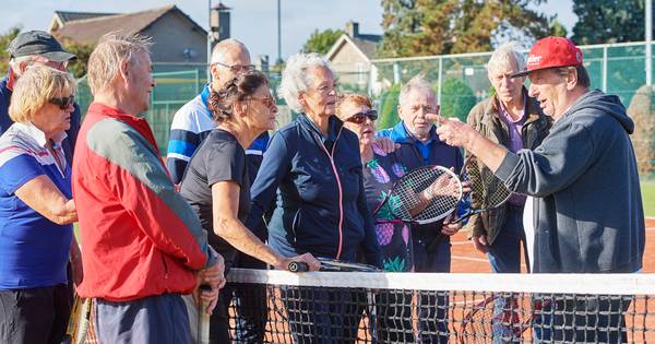 Ook lekker tennissen als je het wat rustiger aan moet doen - BD.nl