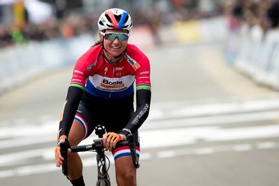 Blaak komt solo over de streep in Omloop Het Nieuwsblad