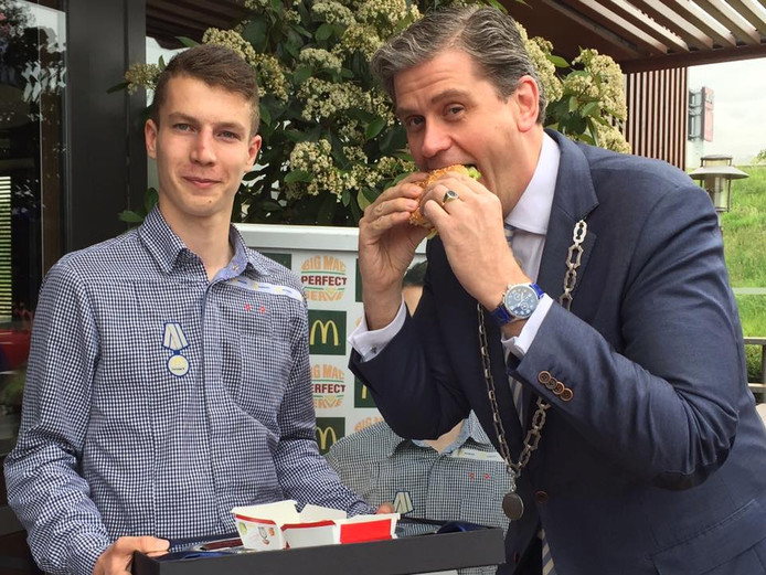 Stan (17) maakt de lekkerste Big Mac van Nederland 