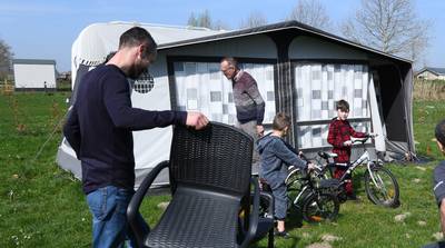 Op de camping merk je pas echt dat het lente is