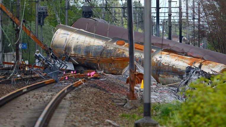 Eerste Gekantelde Wagon Wordt Morgen Verknipt Nieuws Hln