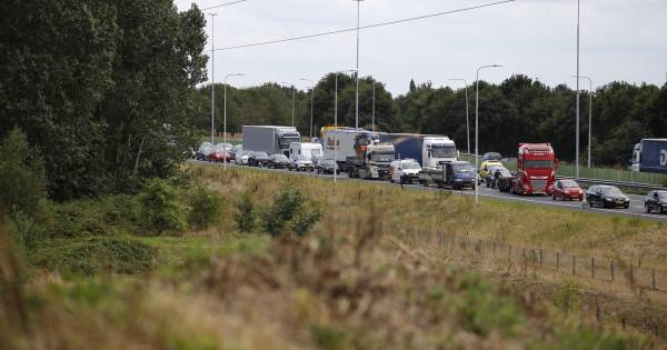 File op A73 tussen Nijmegen en Malden door ongeluk, weg weer vrij.