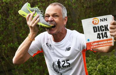 Veenendaler Dick Kers (59) rent voor de 25ste keer de Rotterdamse marathon: ‘ik kan hem geblinddoekt lopen’