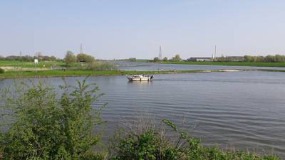 Idee: wenteltrap langs de Rijn bij Wageningen