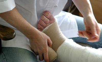 Onderzoek: Wijkverpleegkundige zorg zonder contract is veel duurder