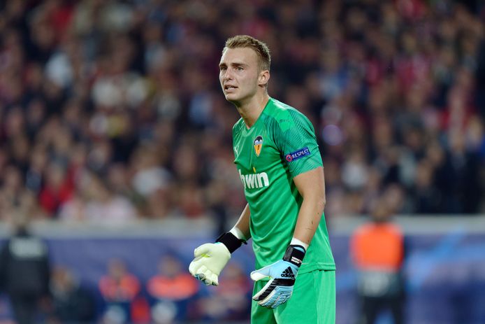 Duizelige Cillessen Mist Duel Valencia Buitenlands Voetbal Ad Nl